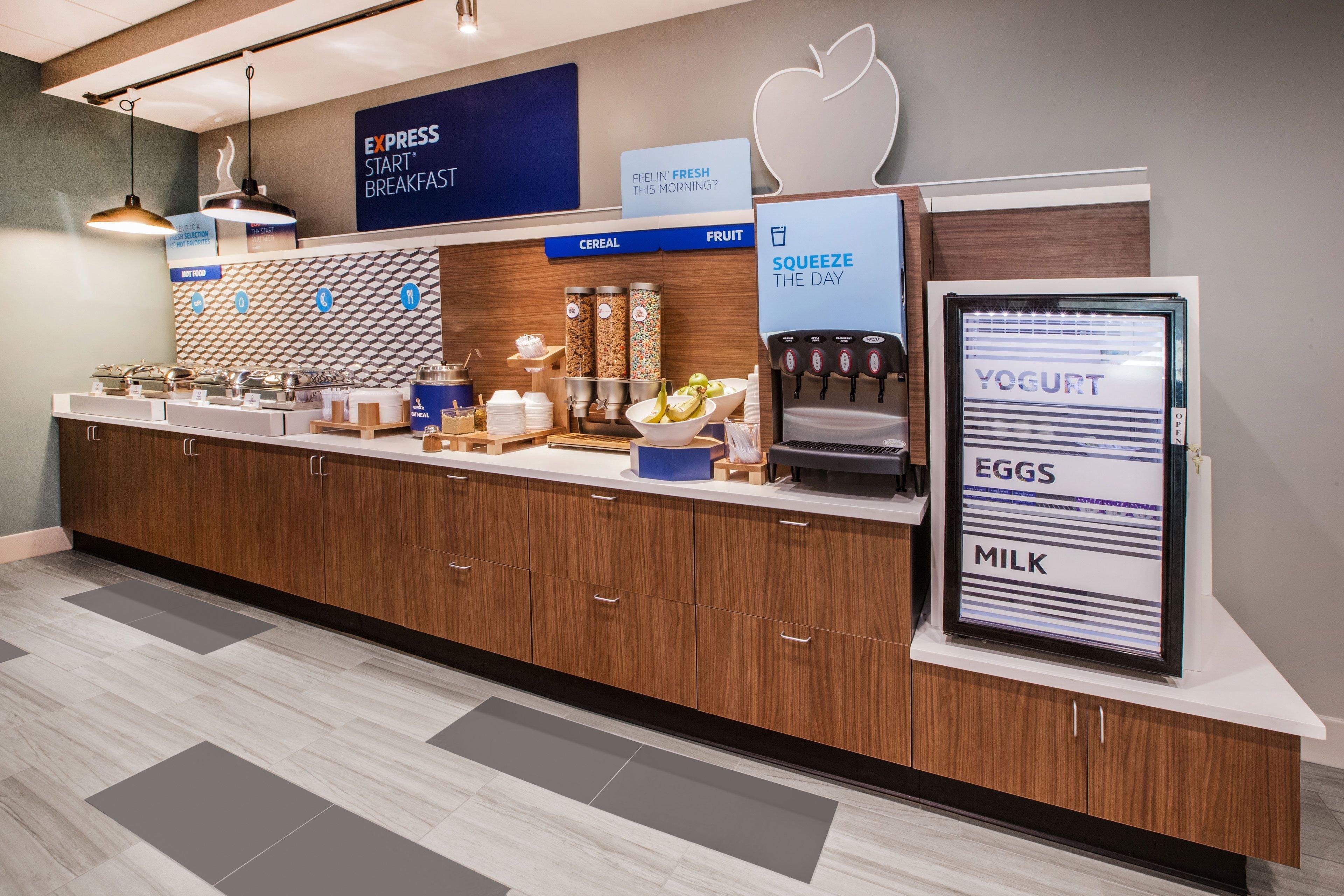Holiday Inn Express Westley By Ihg Eksteriør billede