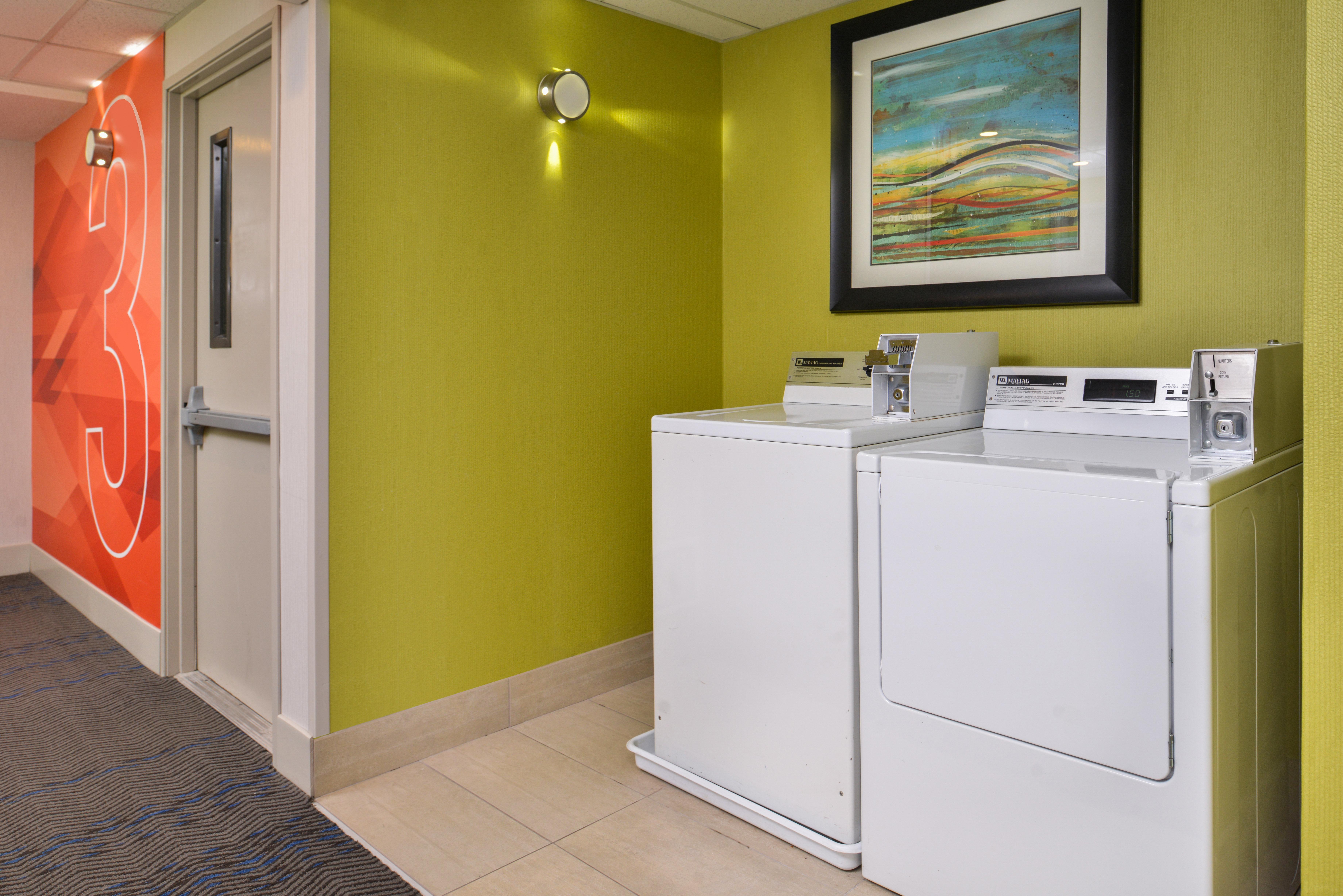Holiday Inn Express Westley By Ihg Eksteriør billede