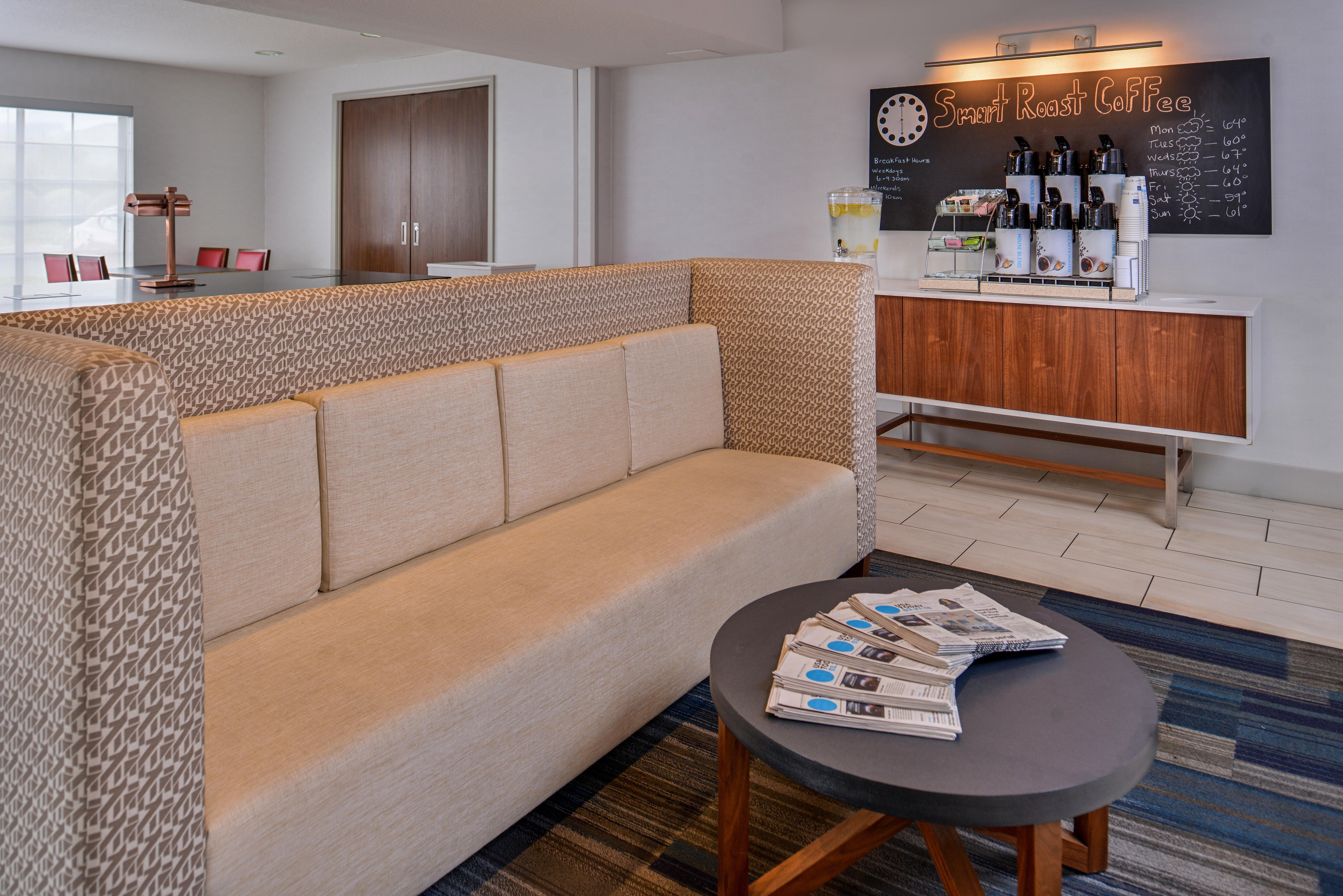 Holiday Inn Express Westley By Ihg Eksteriør billede