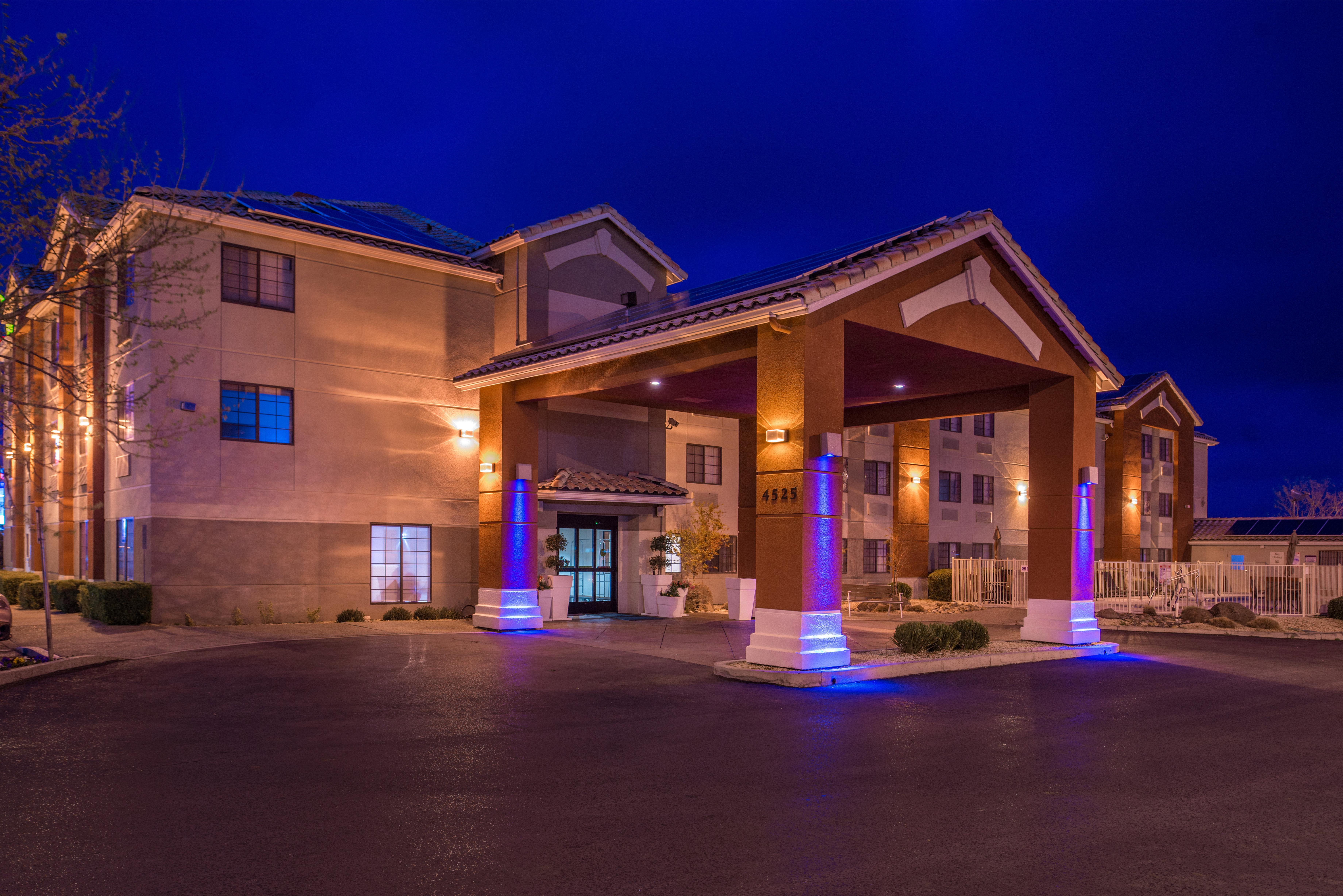 Holiday Inn Express Westley By Ihg Eksteriør billede