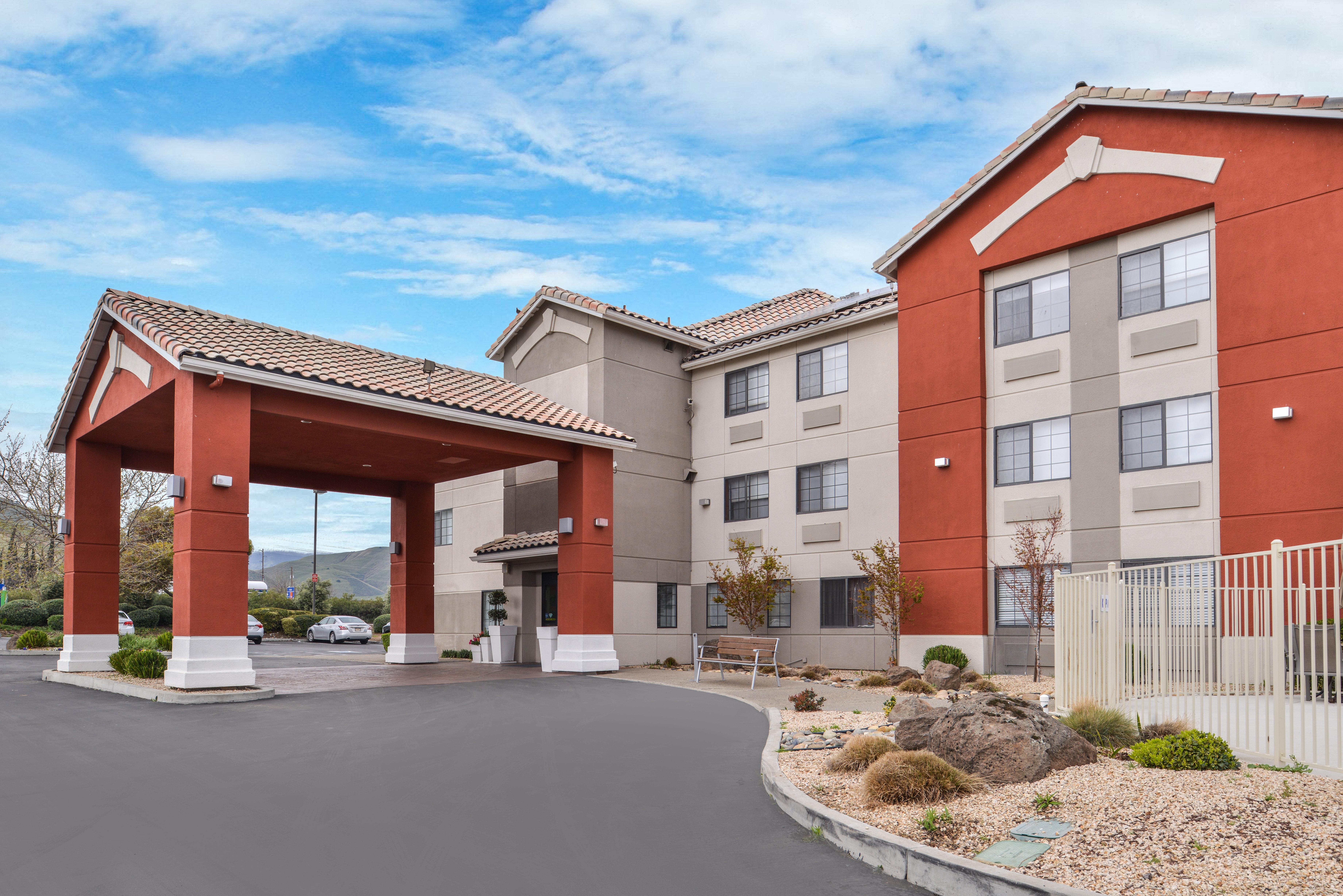 Holiday Inn Express Westley By Ihg Eksteriør billede