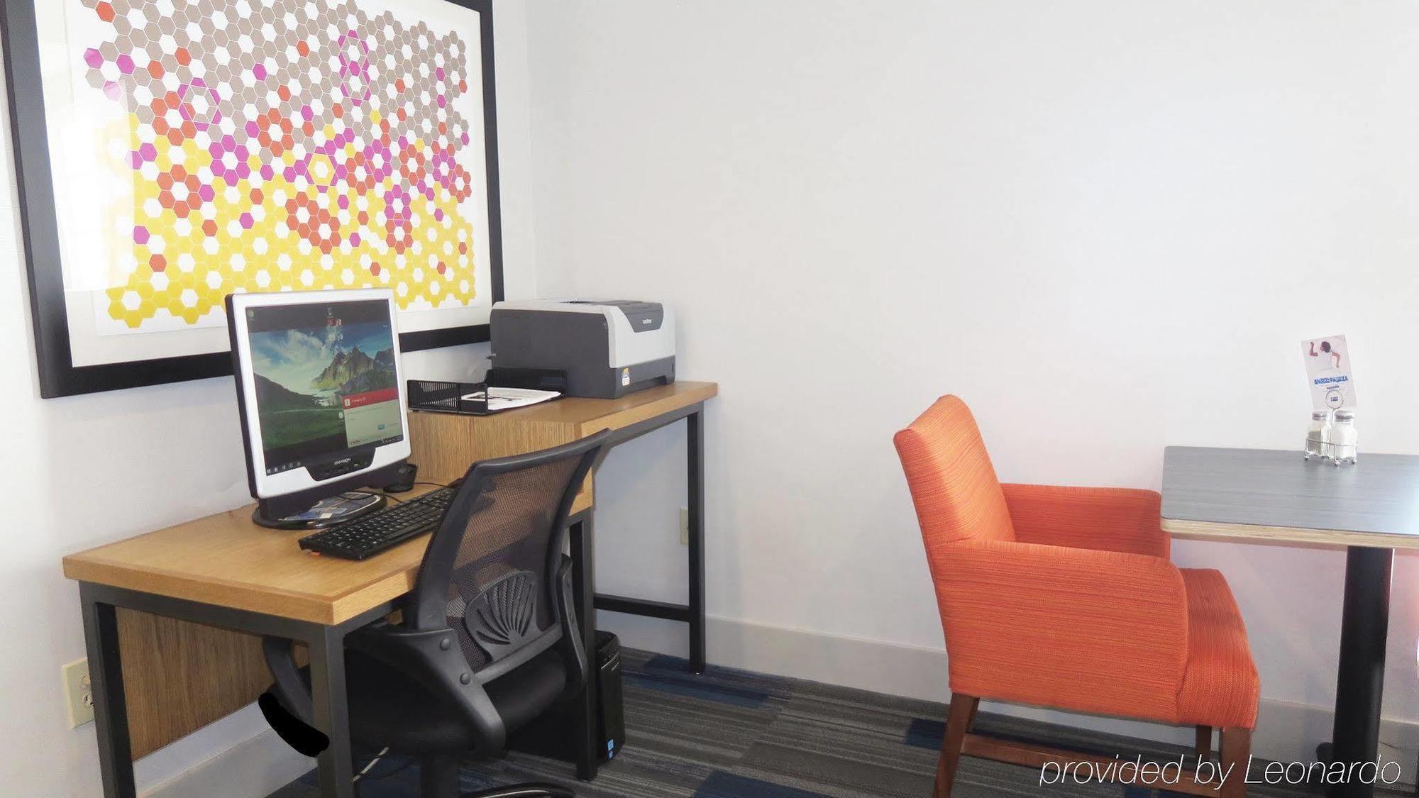 Holiday Inn Express Westley By Ihg Eksteriør billede